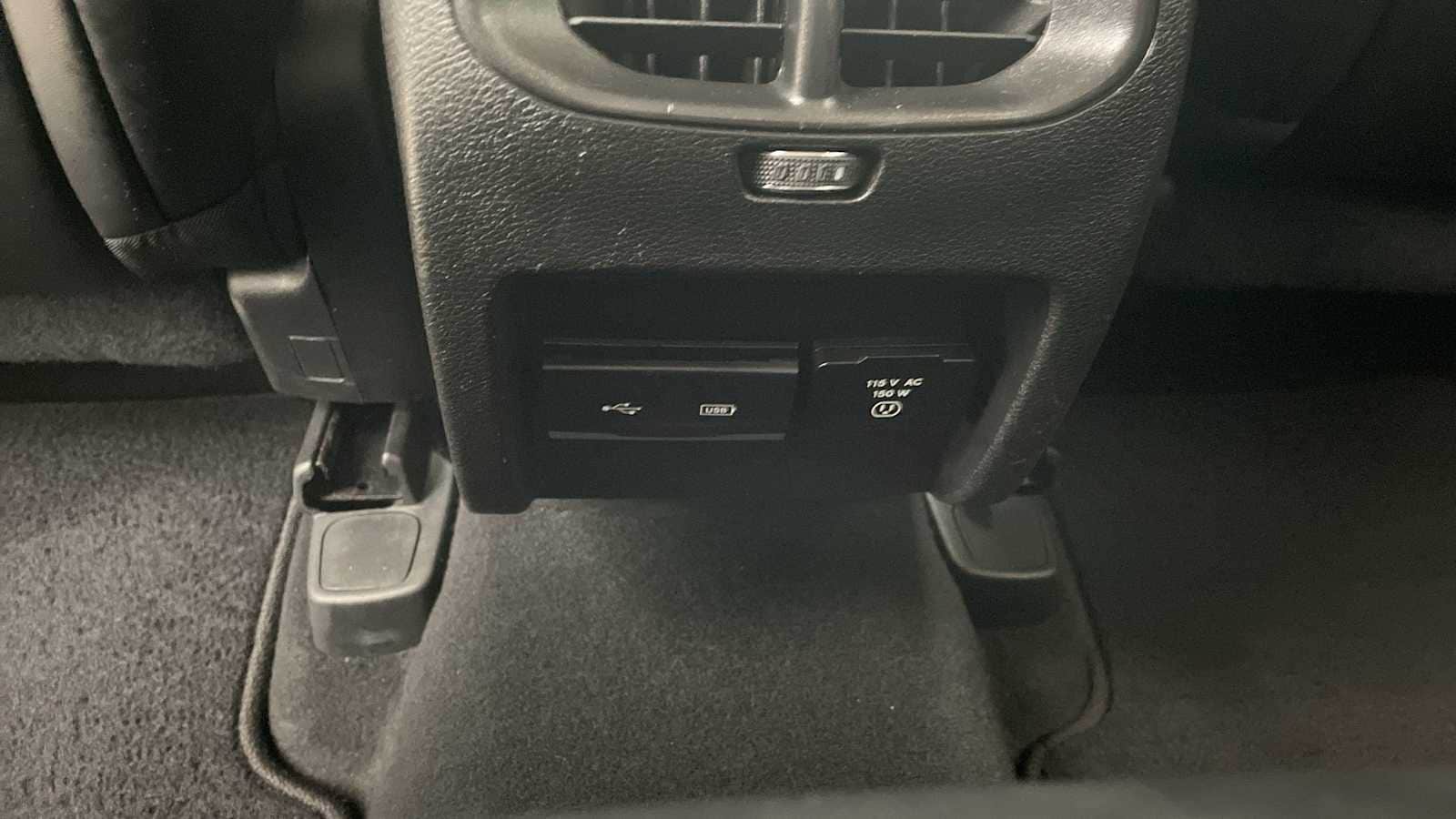 Thumbnail: 2019 Jeep Cherokee - 28