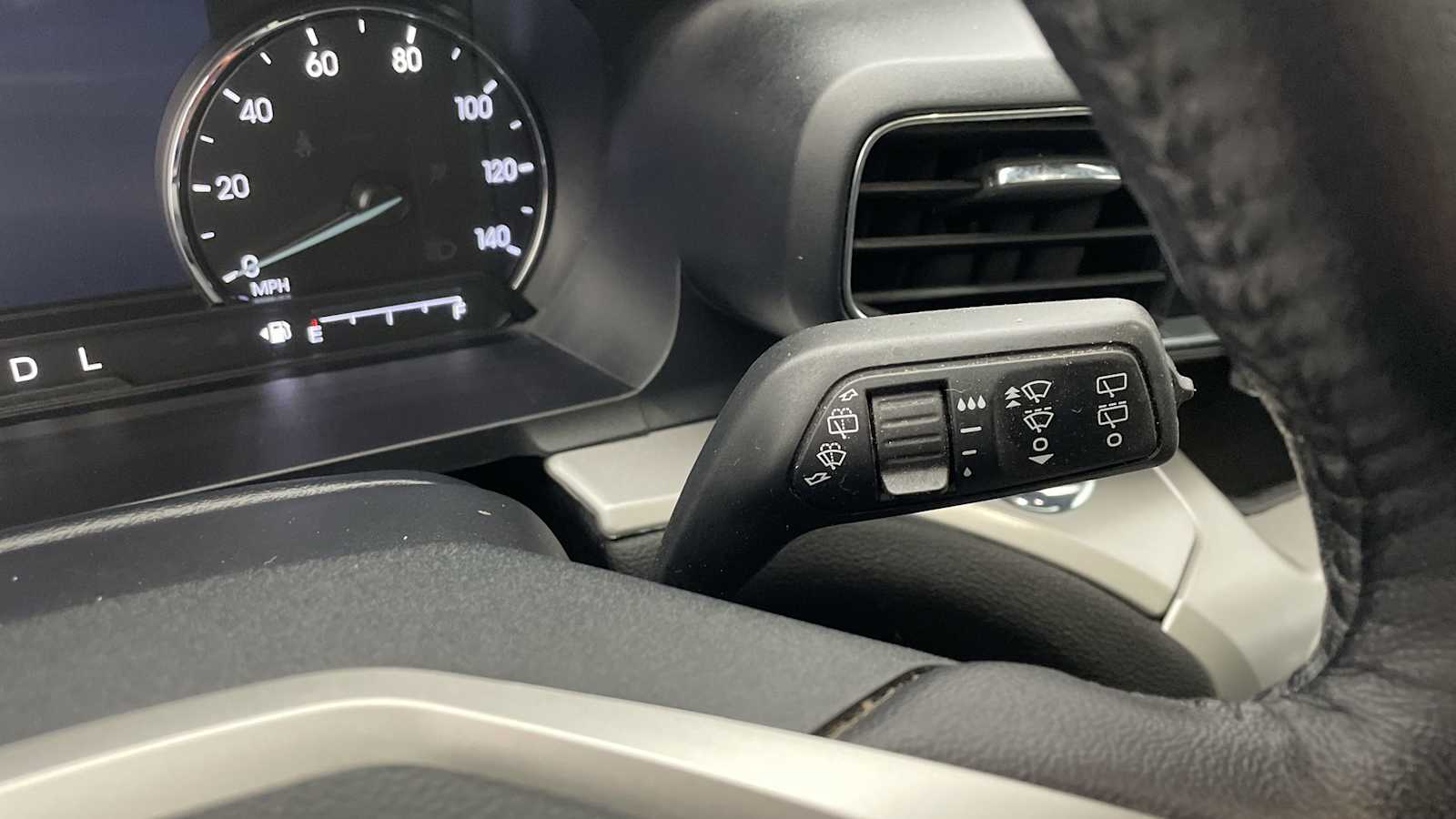 Thumbnail: 2022 Ford Explorer - 18