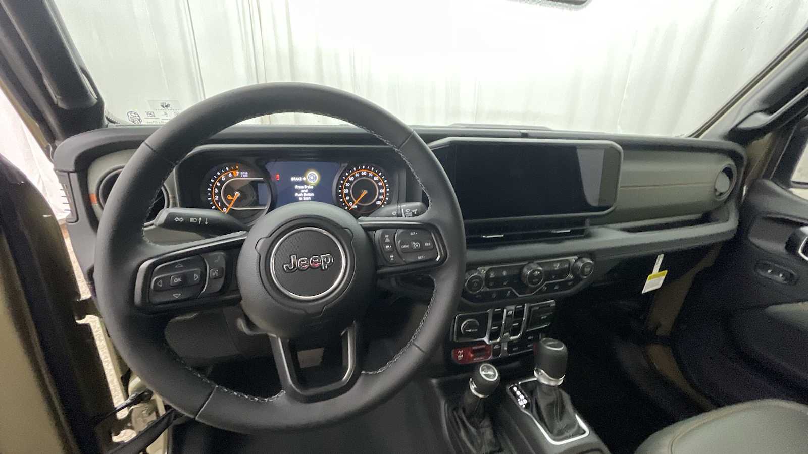 Thumbnail: 2025 Jeep Gladiator - 3