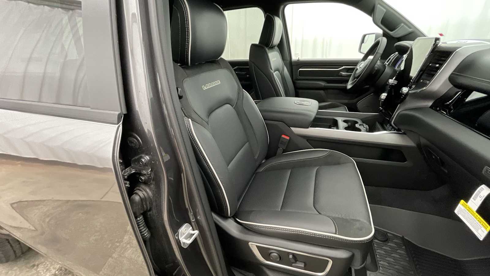 Thumbnail: 2026 RAM 1500 - 11