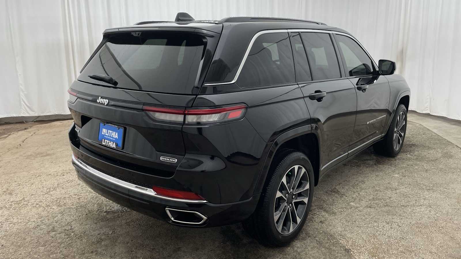 Thumbnail: 2025 Jeep Grand Cherokee - 37