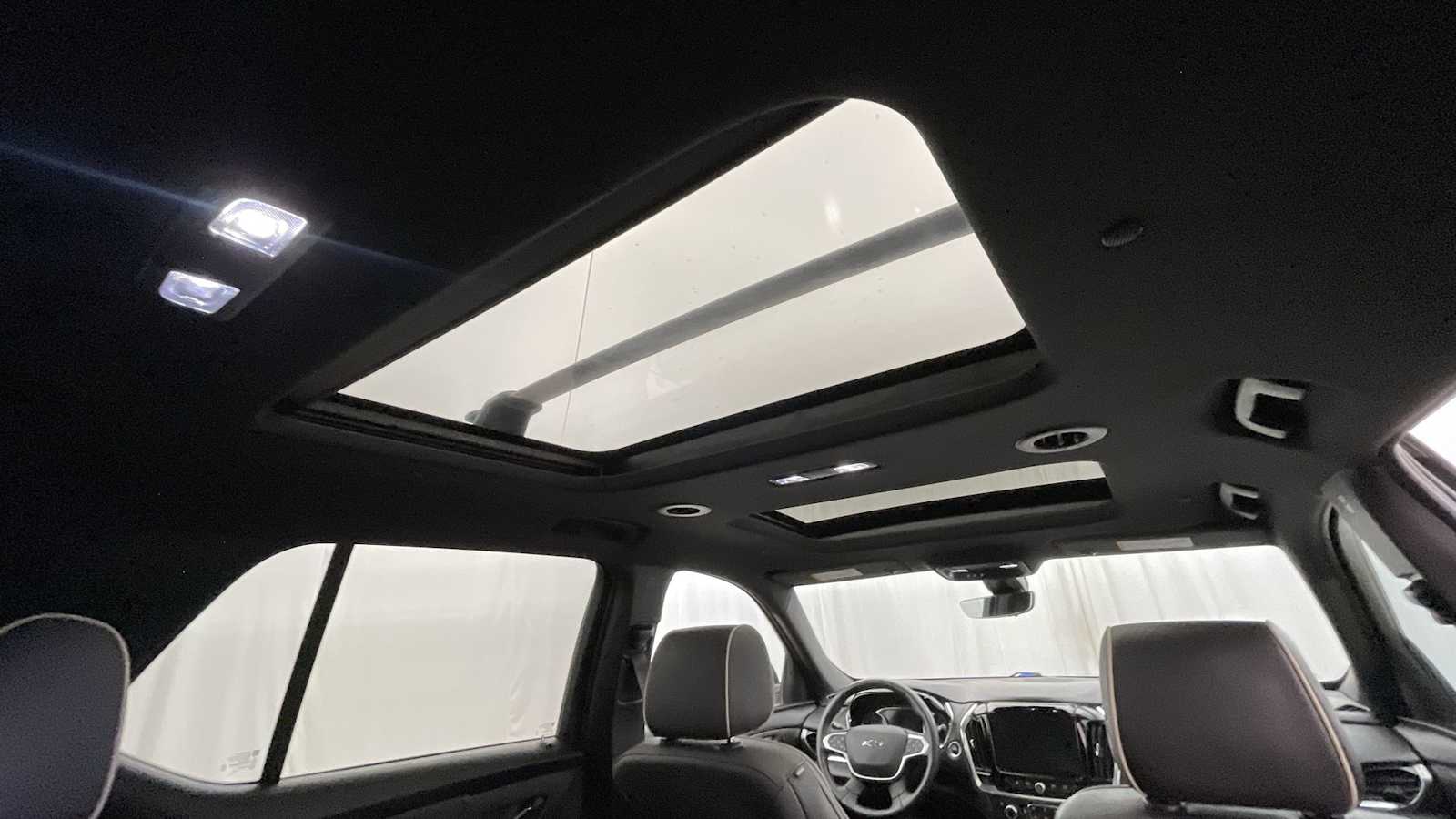 Thumbnail: 2023 Chevrolet Traverse - 13