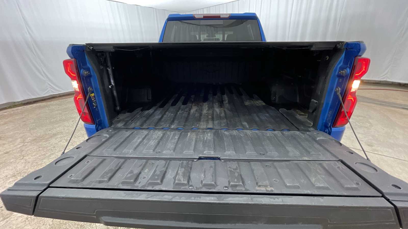 Thumbnail: 2023 Chevrolet Silverado 1500 - 30