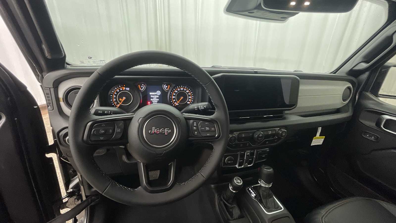 Thumbnail: 2026 Jeep Gladiator - 3