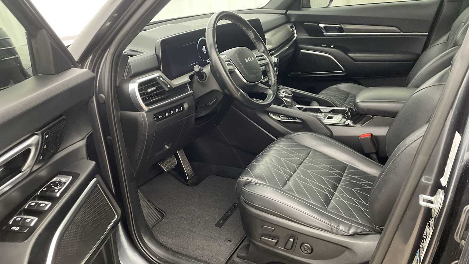 Thumbnail: 2023 Kia Telluride - 2