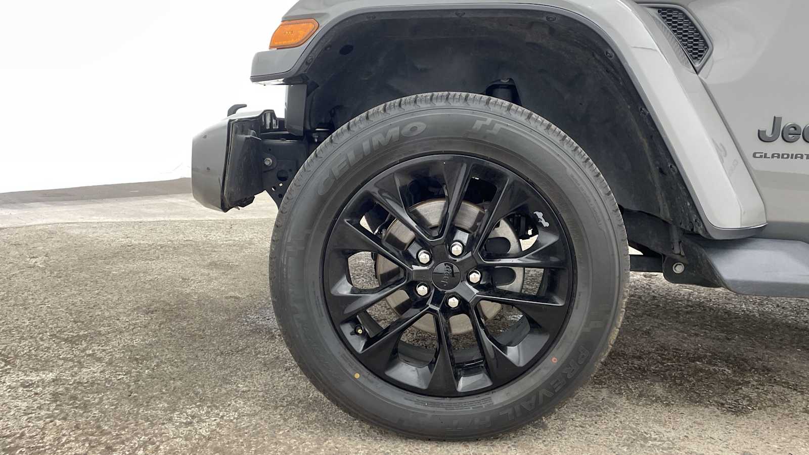 Thumbnail: 2023 Jeep Gladiator - 41