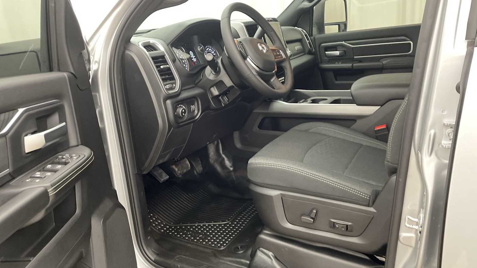 Thumbnail: 2026 RAM 3500 - 2