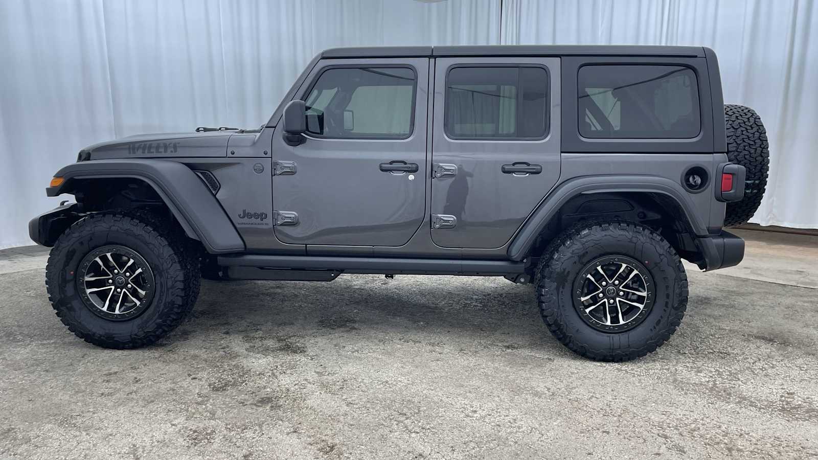 Thumbnail: 2026 Jeep Wrangler - 33