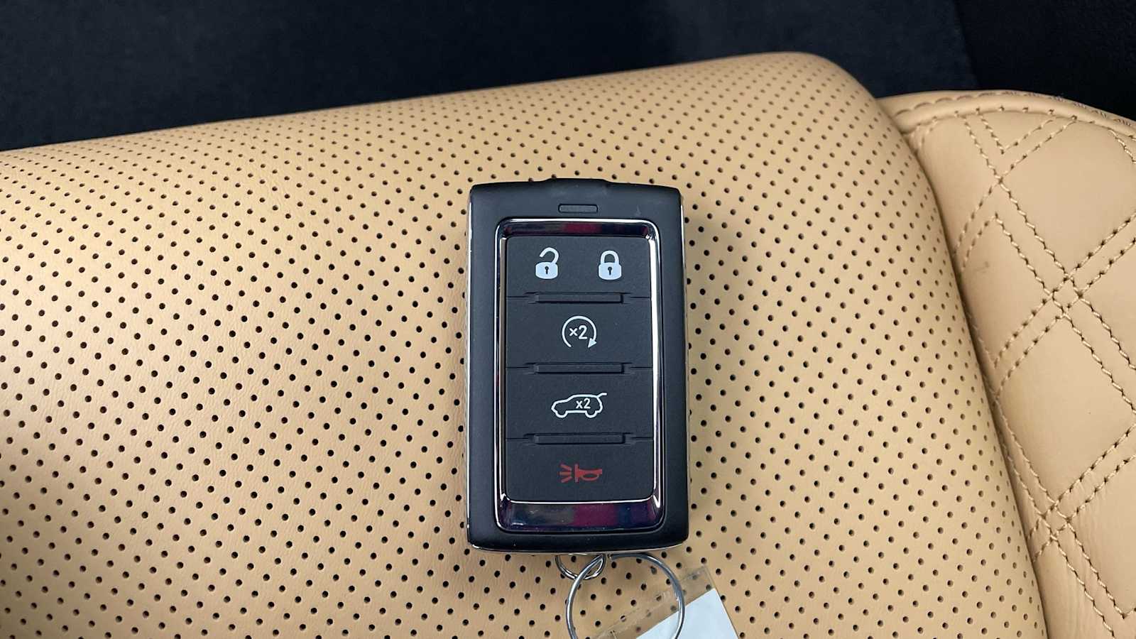 Thumbnail: 2025 Jeep Grand Cherokee - 25