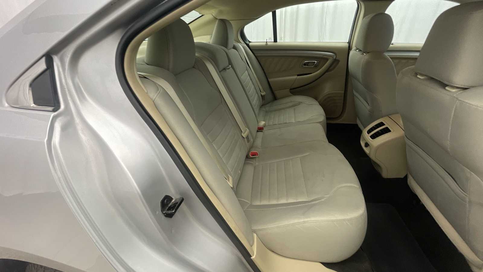 Thumbnail: 2013 Ford Taurus - 9