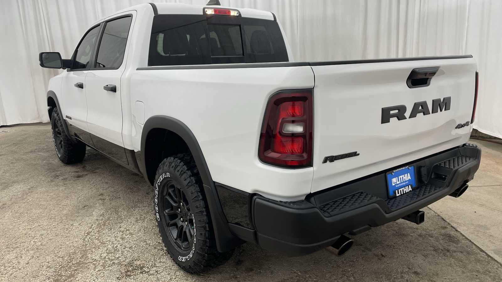 Thumbnail: 2026 RAM 1500 - 35