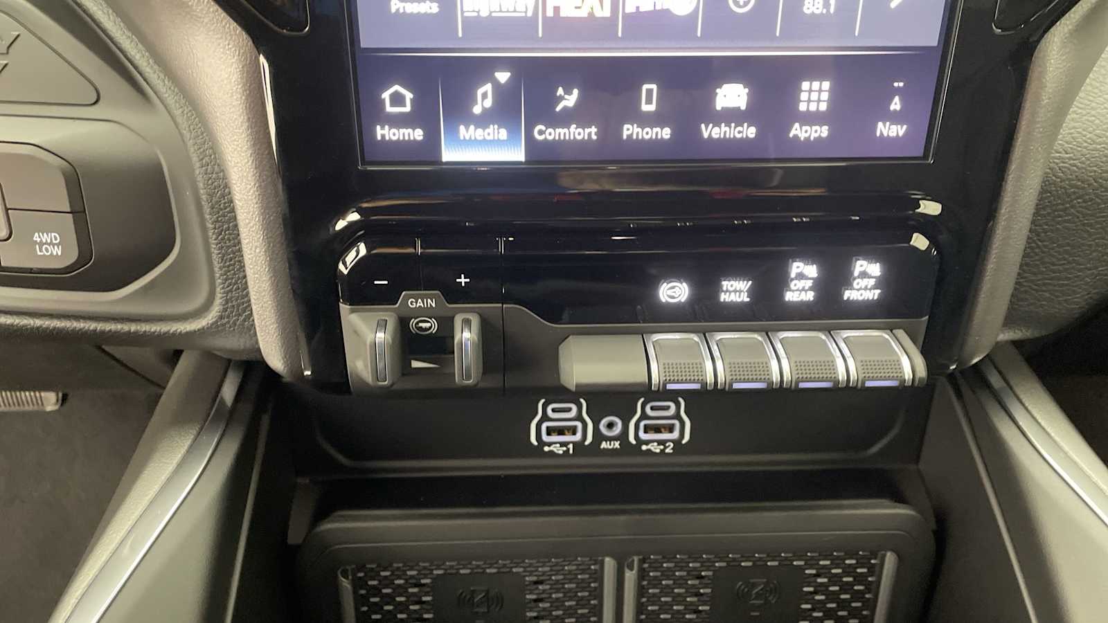 Thumbnail: 2026 RAM 3500 - 24