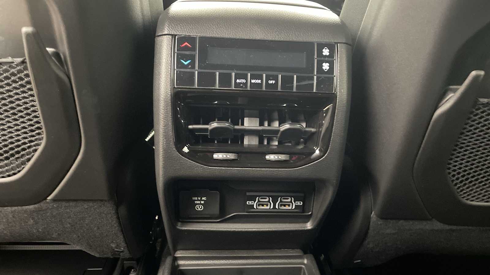 Thumbnail: 2025 Jeep Grand Cherokee - 26