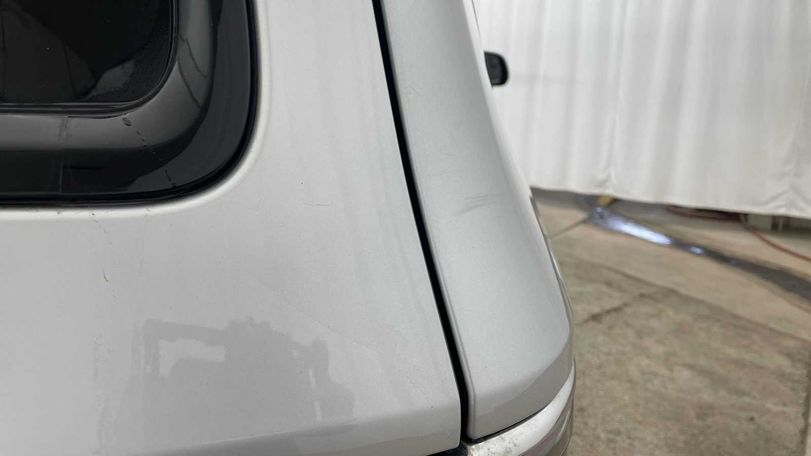 Thumbnail: 2022 Jeep Wagoneer - 43