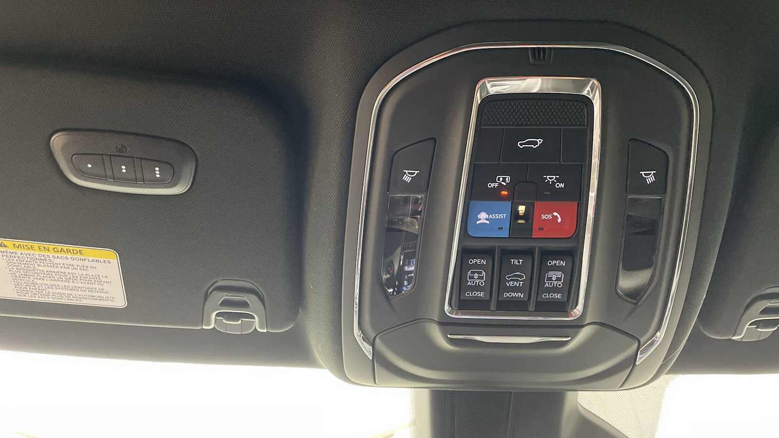 Thumbnail: 2025 Jeep Wagoneer - 26