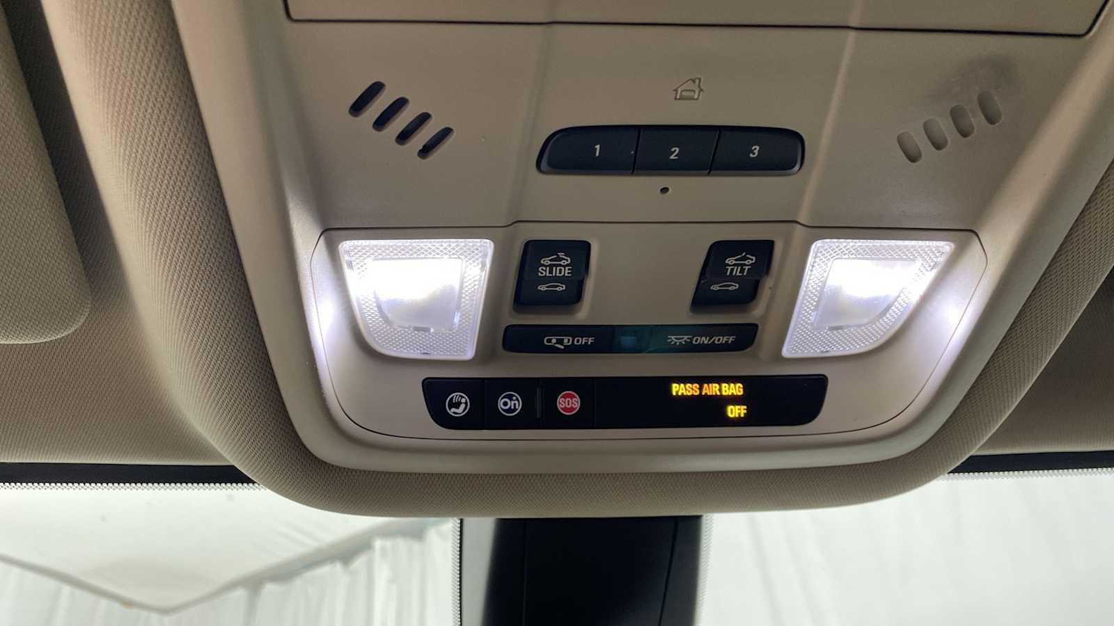 Thumbnail: 2017 GMC Acadia - 26