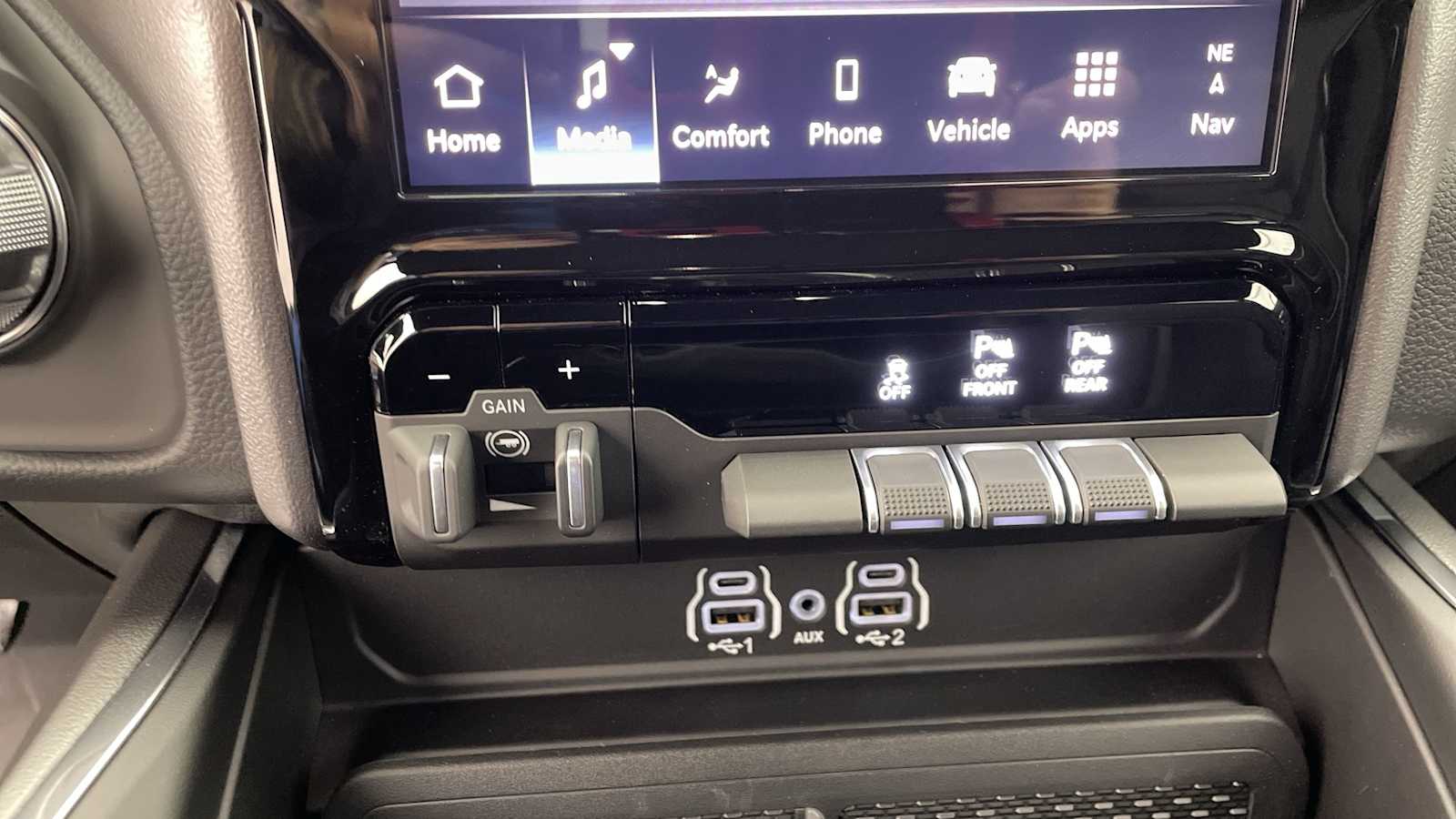 Thumbnail: 2026 RAM 1500 - 23
