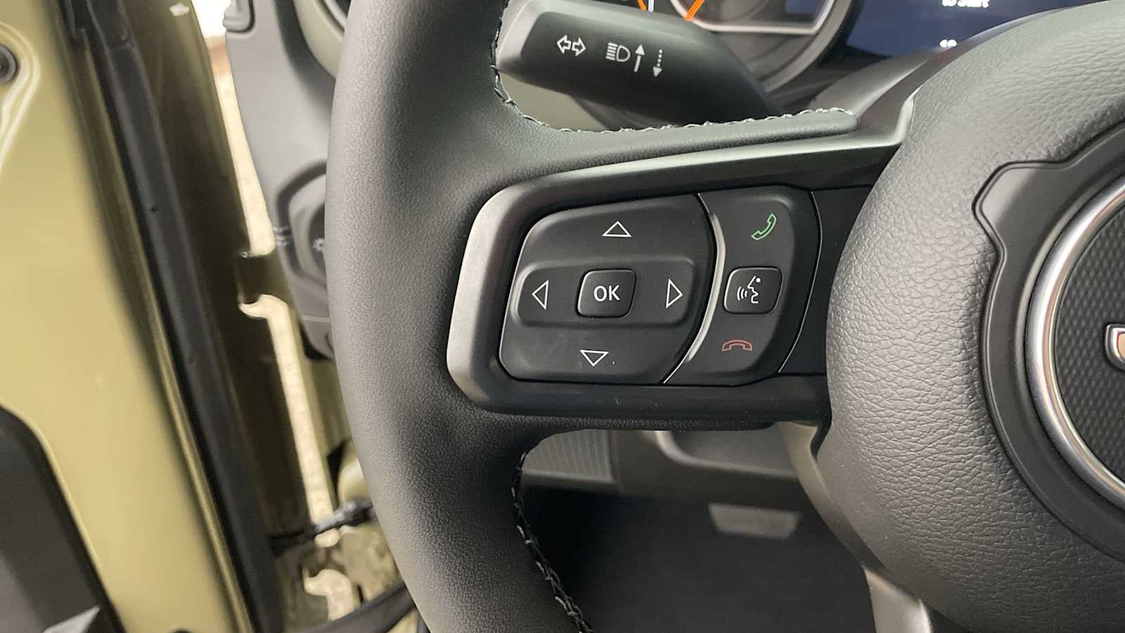 Thumbnail: 2025 Jeep Gladiator - 14