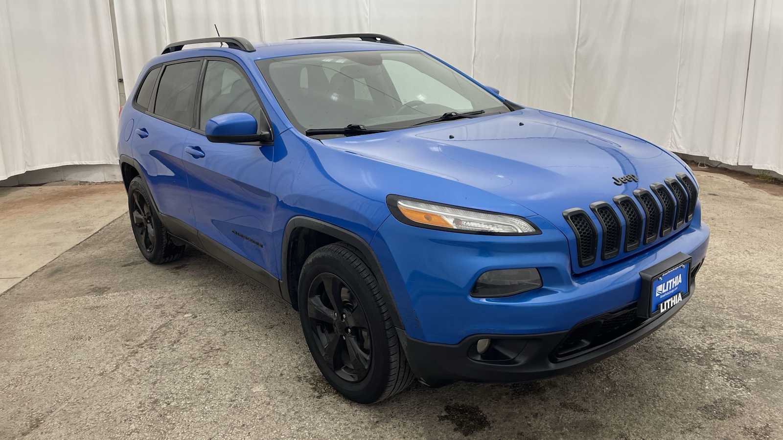 Thumbnail: 2018 Jeep Cherokee - 31