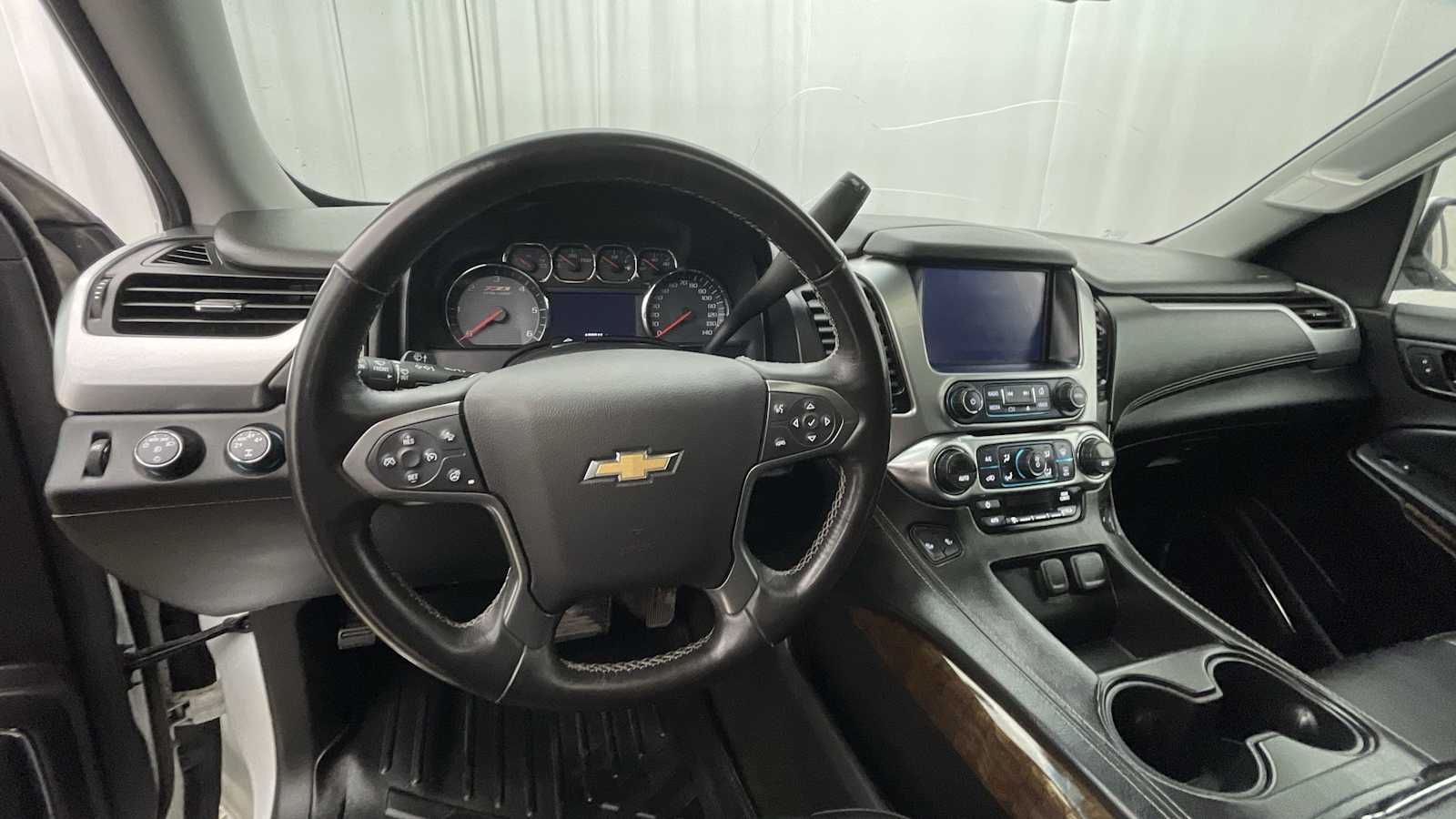 Thumbnail: 2016 Chevrolet Tahoe - 3