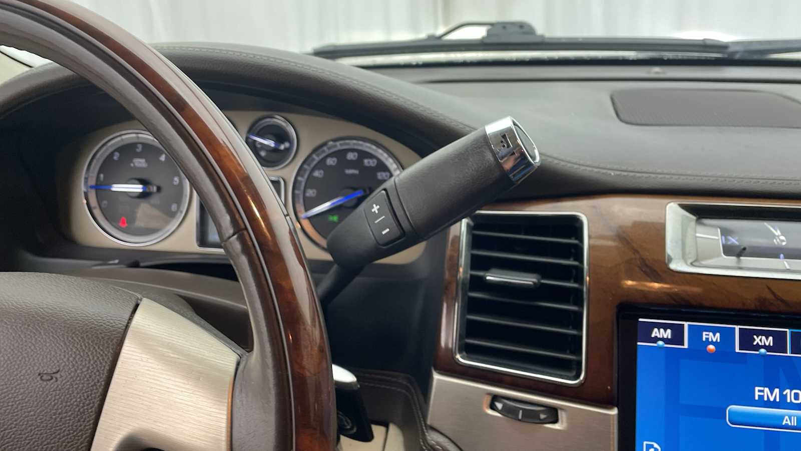 Thumbnail: 2013 Cadillac Escalade - 21