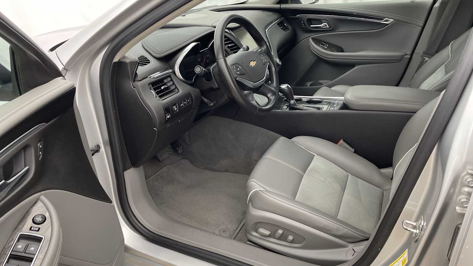 Thumbnail: 2015 Chevrolet Impala - 2