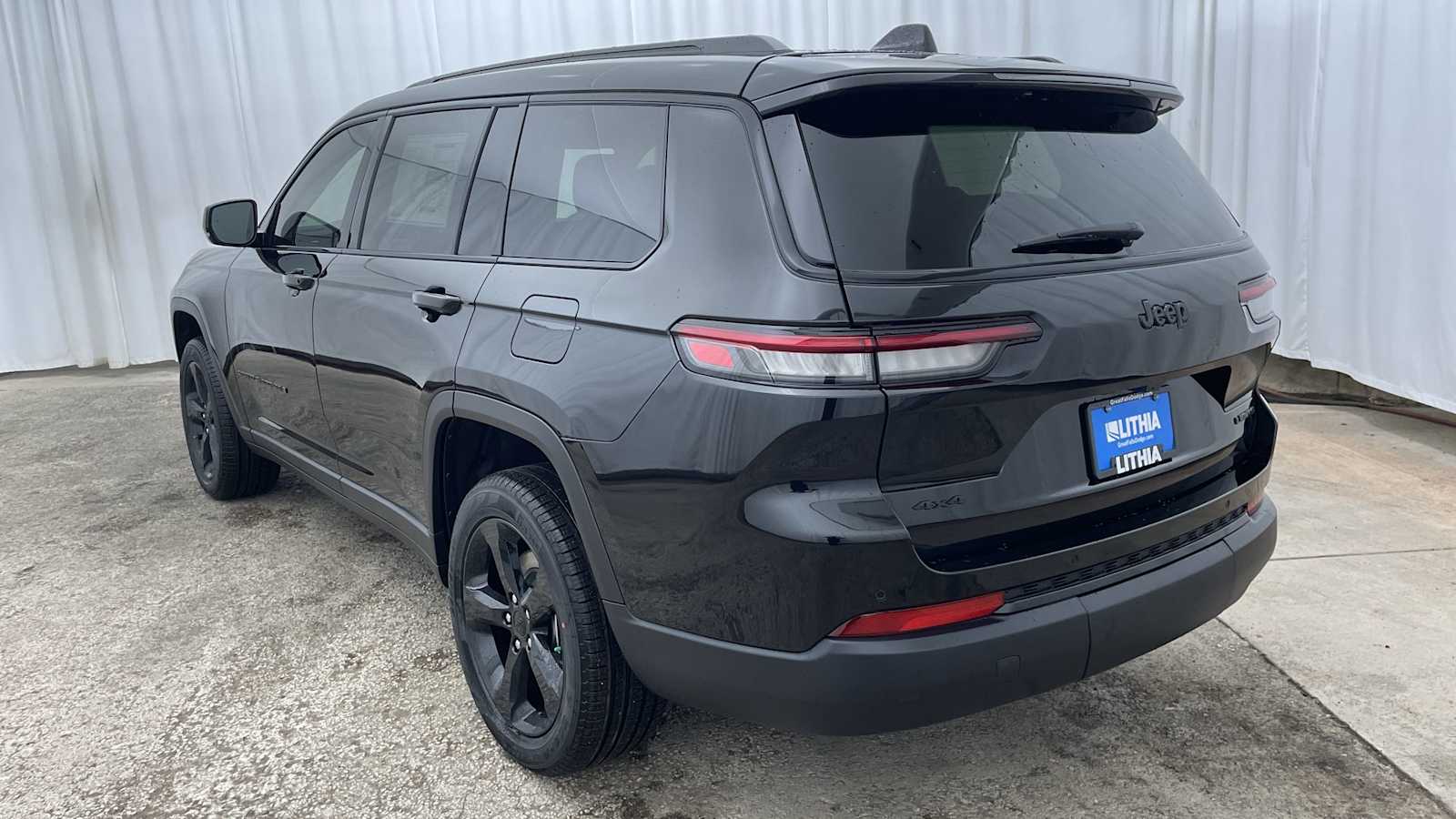 Thumbnail: 2025 Jeep Grand Cherokee - 36