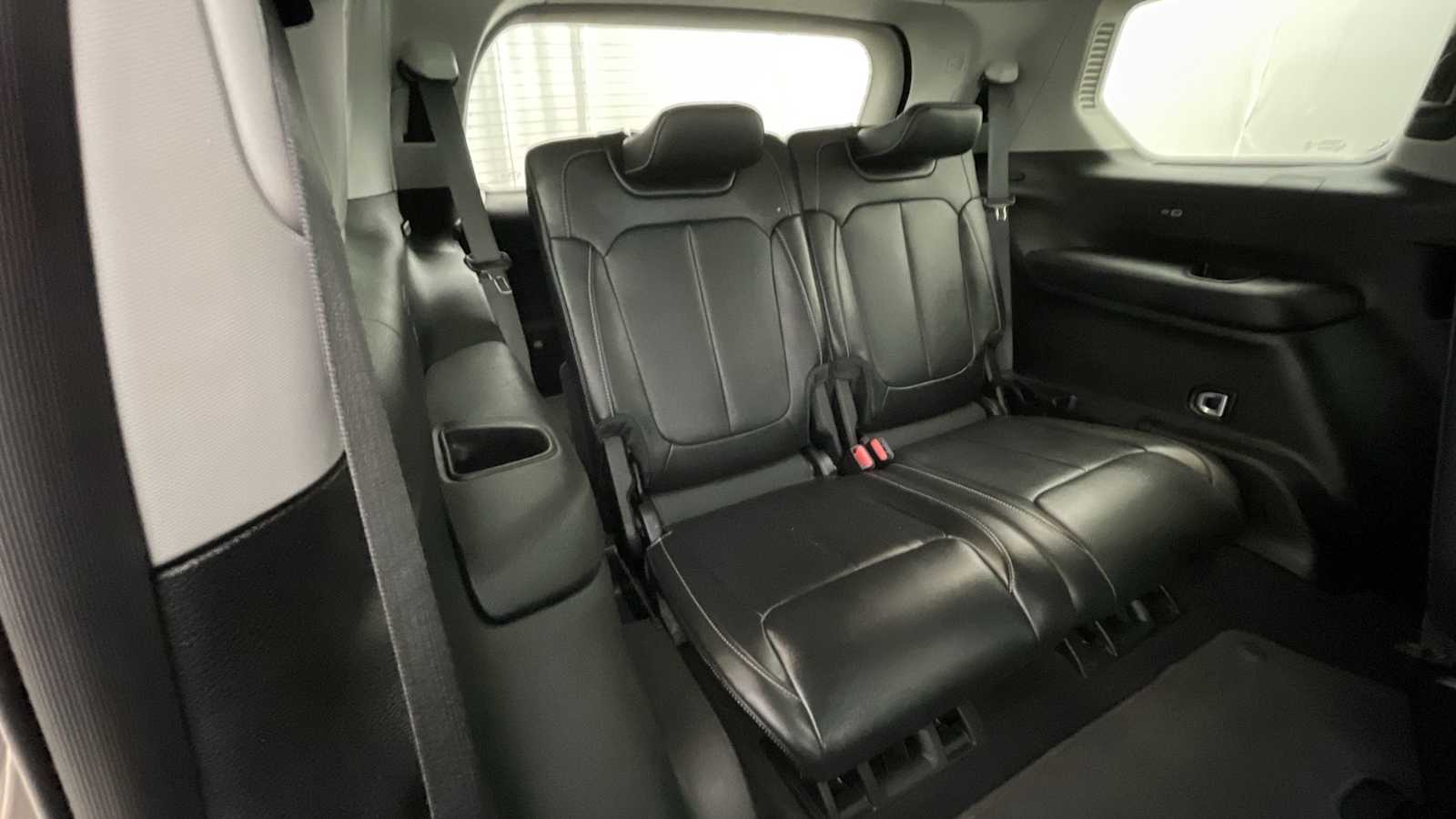 Thumbnail: 2022 Jeep Grand Cherokee - 11