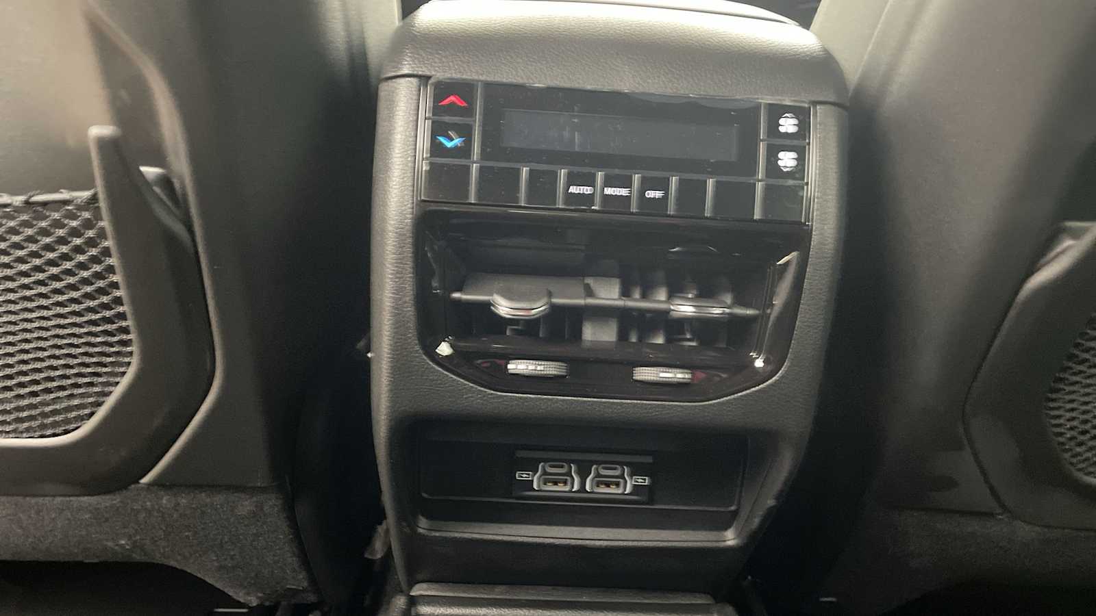 Thumbnail: 2025 Jeep Grand Cherokee - 26