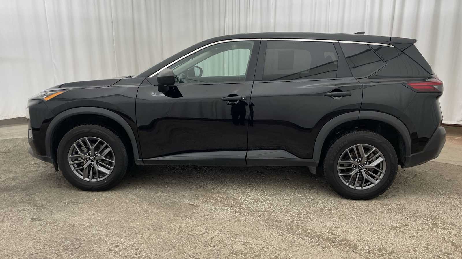 Thumbnail: 2023 Nissan Rogue - 25