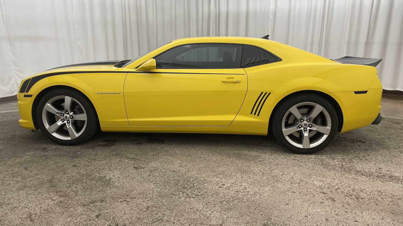 Thumbnail: 2011 Chevrolet Camaro - 29