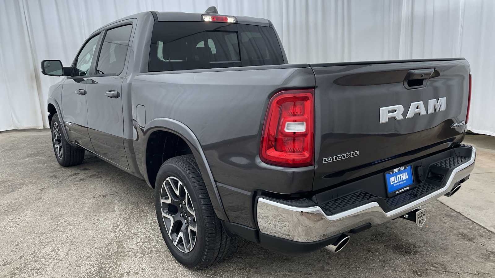 Thumbnail: 2026 RAM 1500 - 33