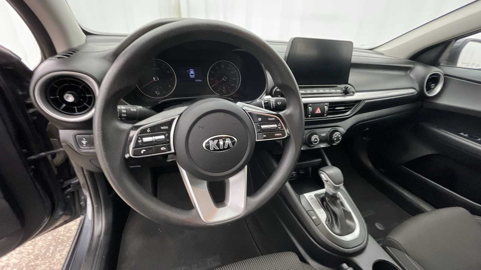 Thumbnail: 2021 Kia Forte - 3