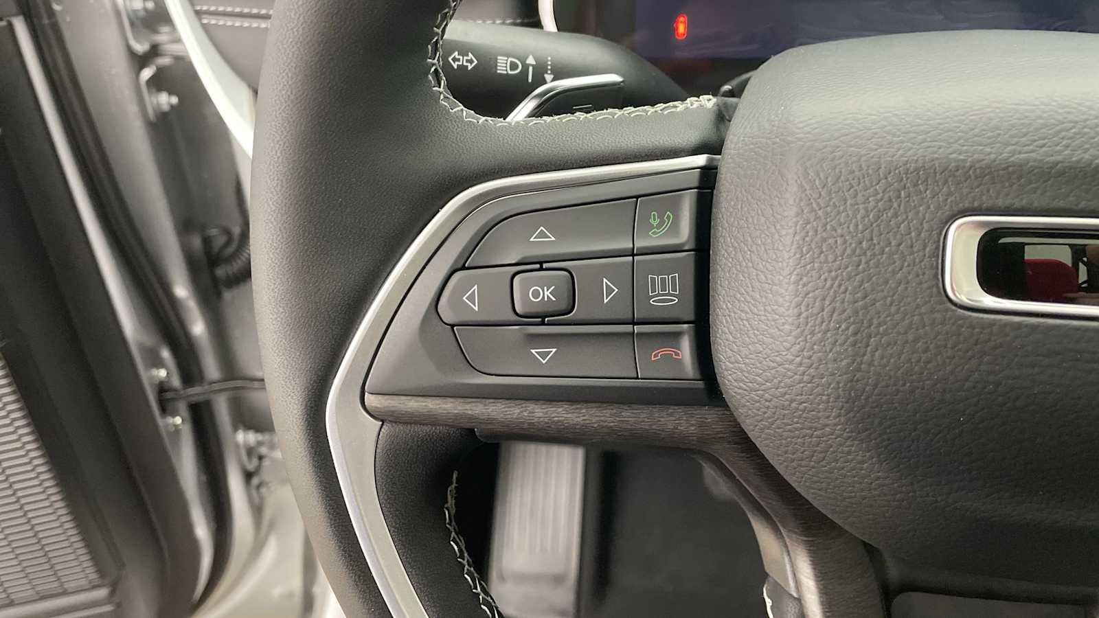 Thumbnail: 2025 Jeep Grand Cherokee - 16