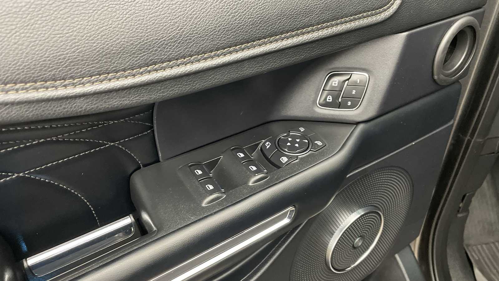 Thumbnail: 2019 Ford Expedition - 7