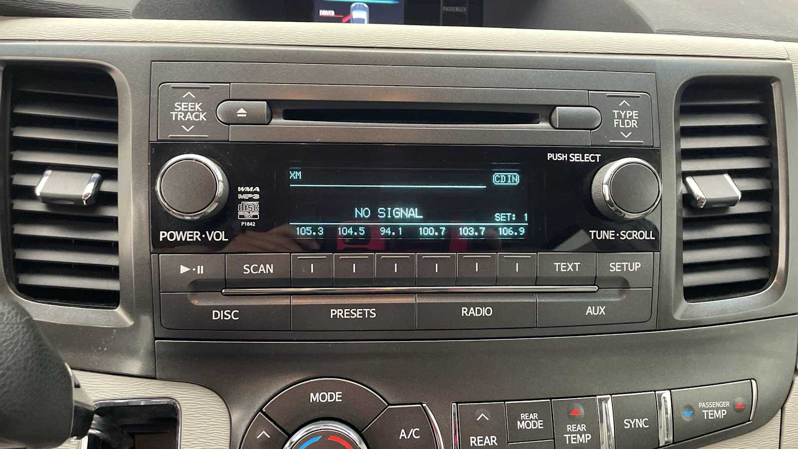 Thumbnail: 2013 Toyota Sienna - 19