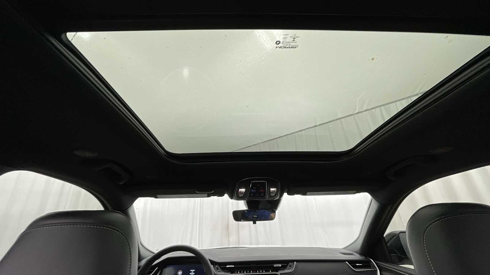 Thumbnail: 2025 Jeep Grand Cherokee - 9