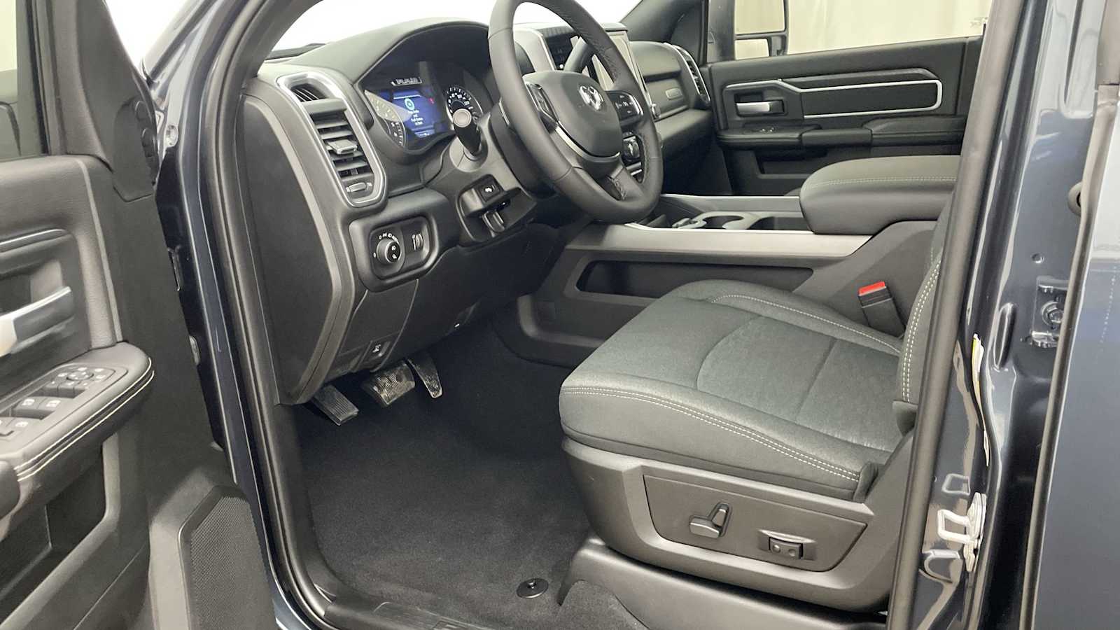 2026 Ram 3500 Big Horn photo 2