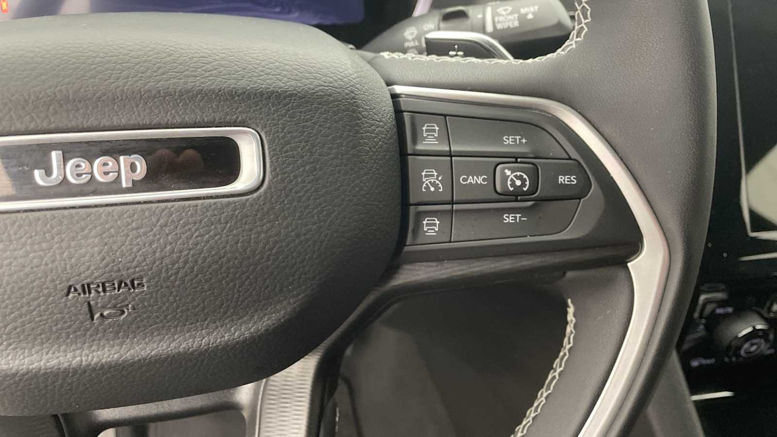 Thumbnail: 2024 Jeep Grand Cherokee - 14