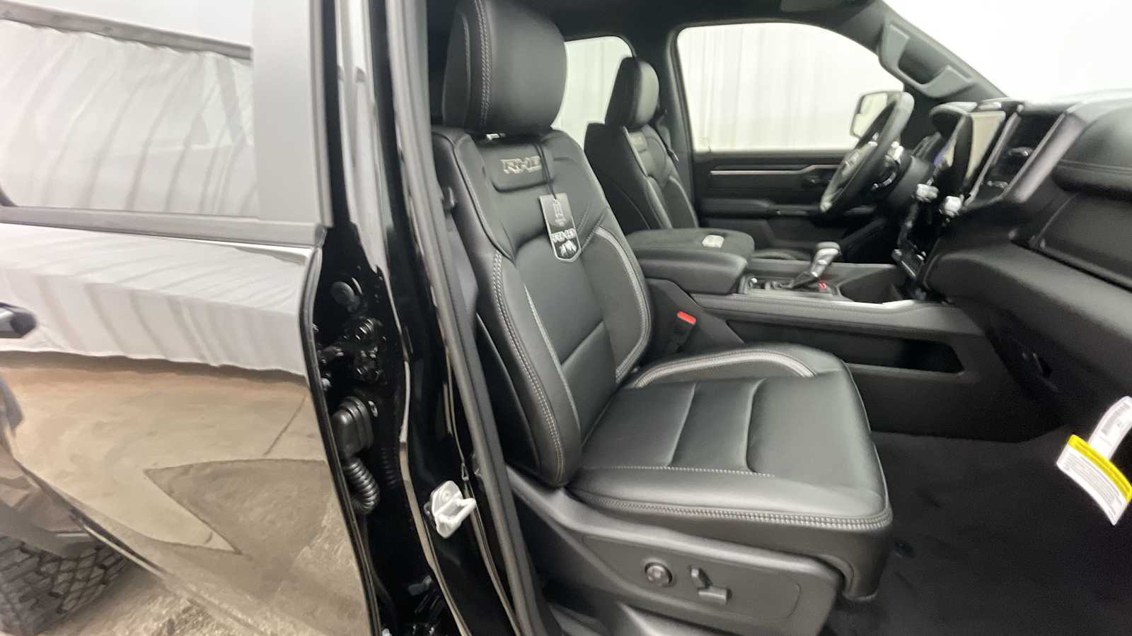 Thumbnail: 2026 RAM 1500 - 11