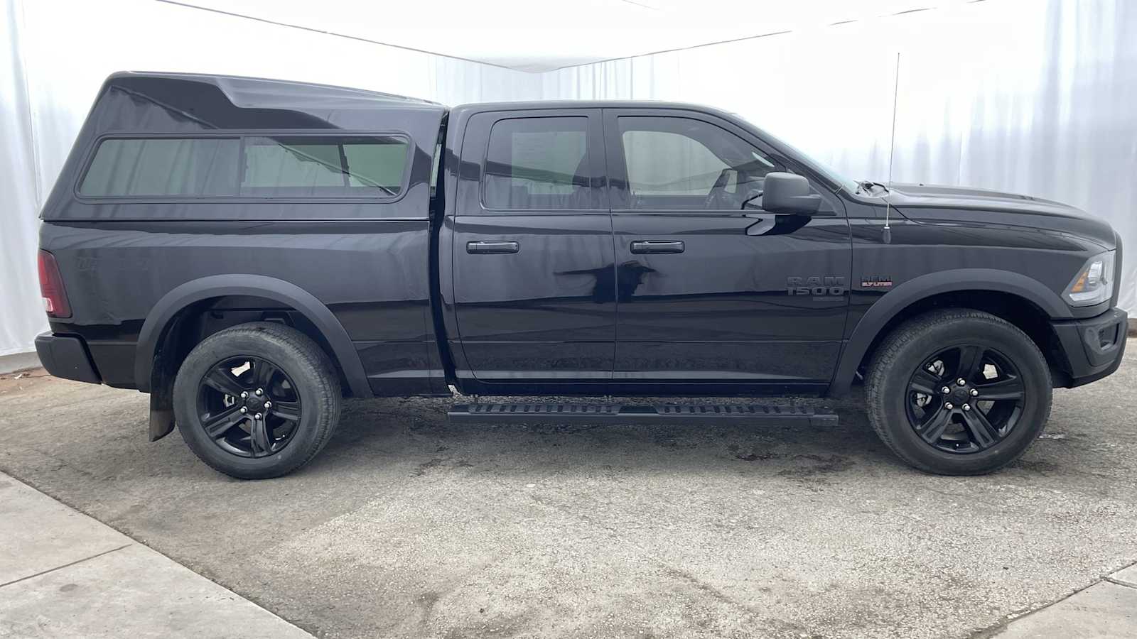 Thumbnail: 2024 RAM 1500 Classic - 33