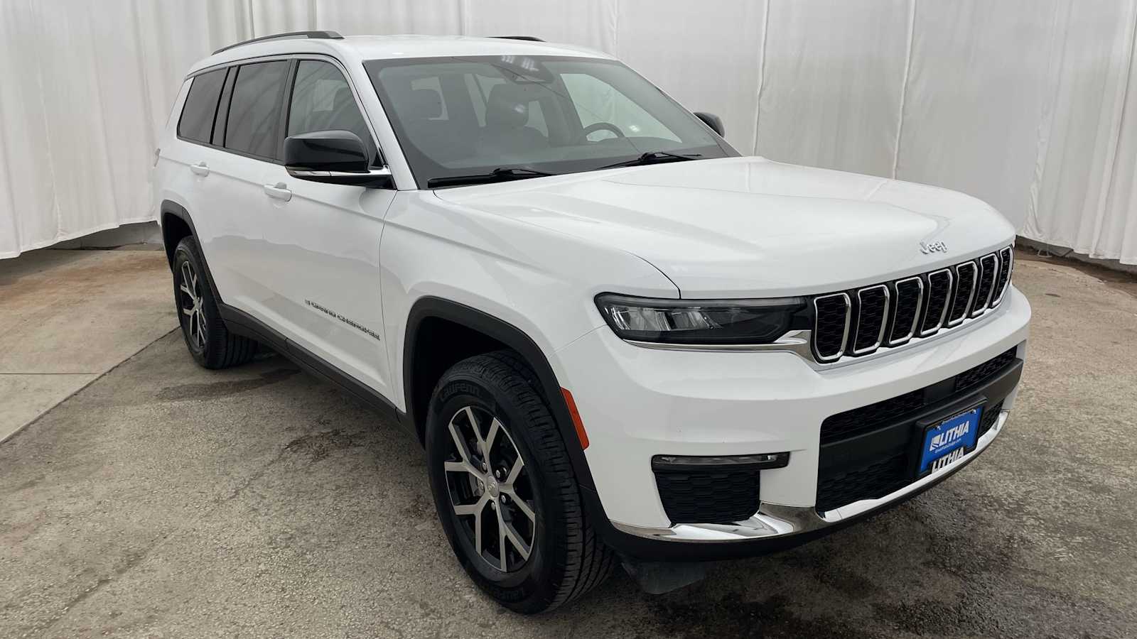 Thumbnail: 2023 Jeep Grand Cherokee - 37