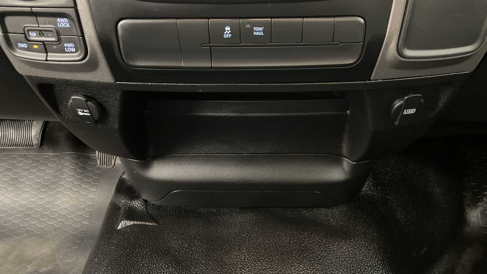 Thumbnail: 2021 RAM 1500 Classic - 15