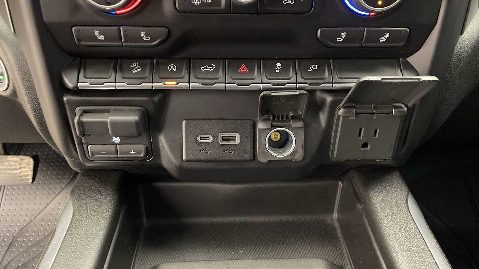 Thumbnail: 2019 Chevrolet Silverado 1500 - 17