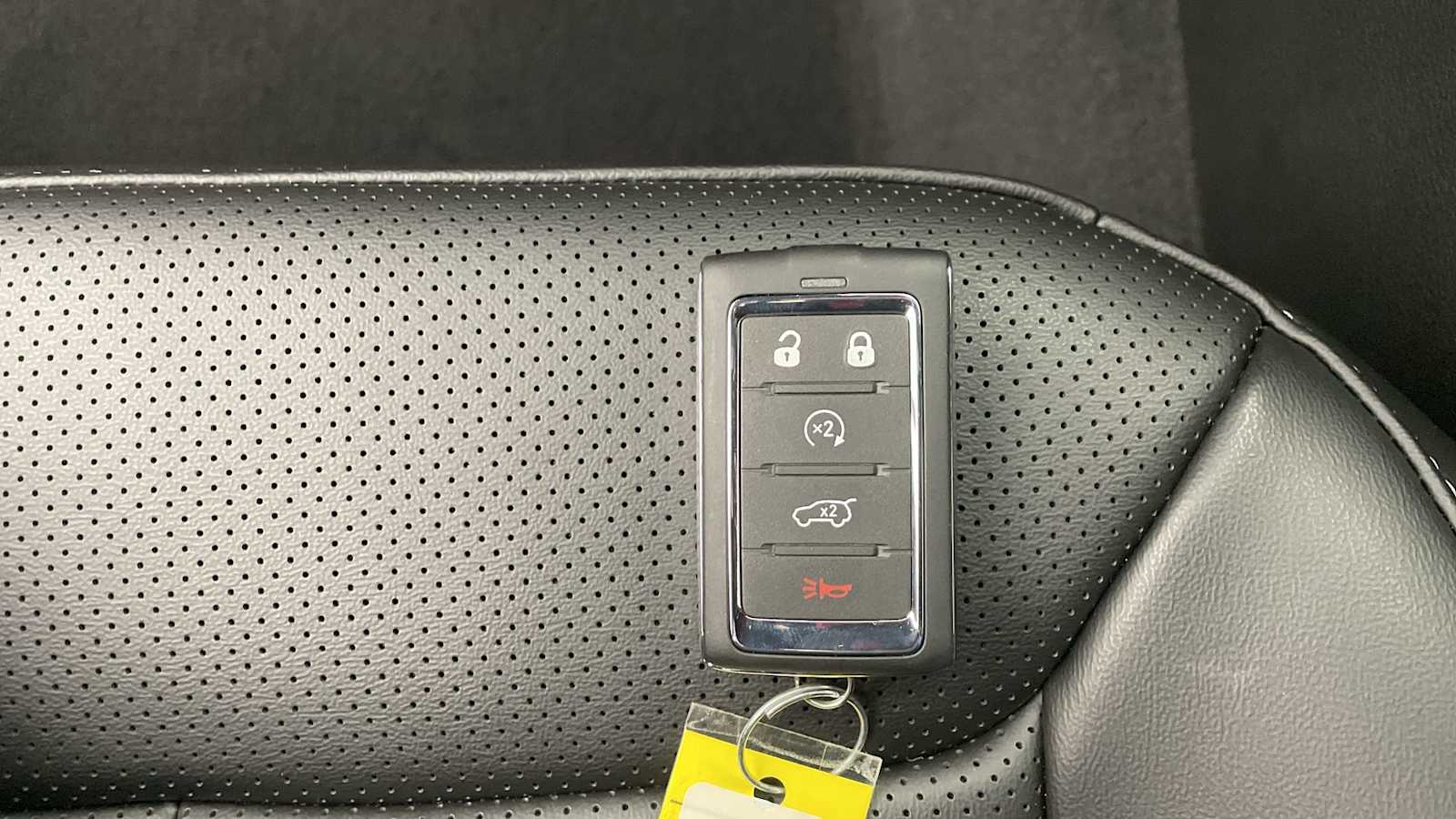 Thumbnail: 2025 Jeep Grand Cherokee - 24