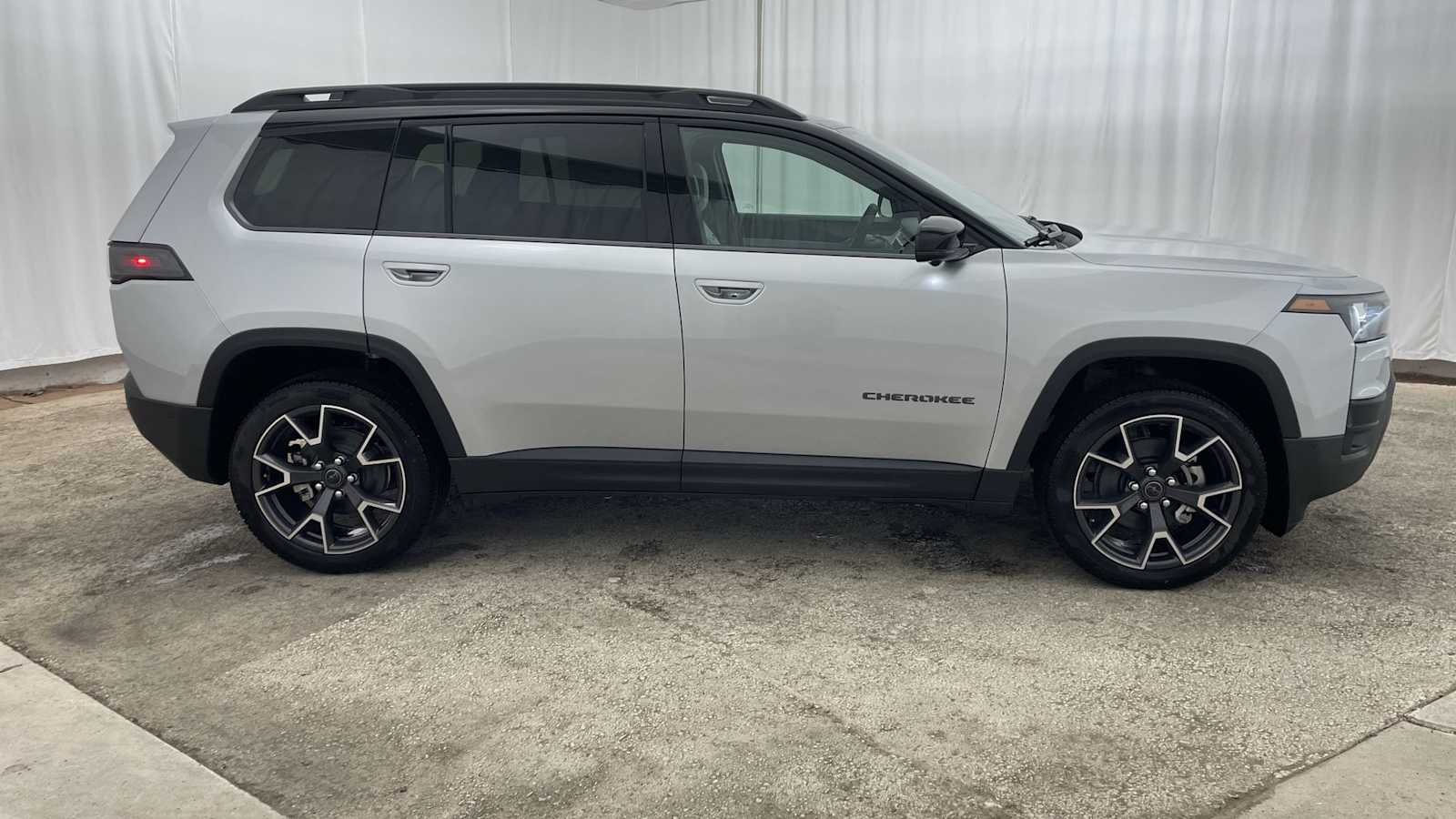 Thumbnail: 2026 Jeep Cherokee - 37