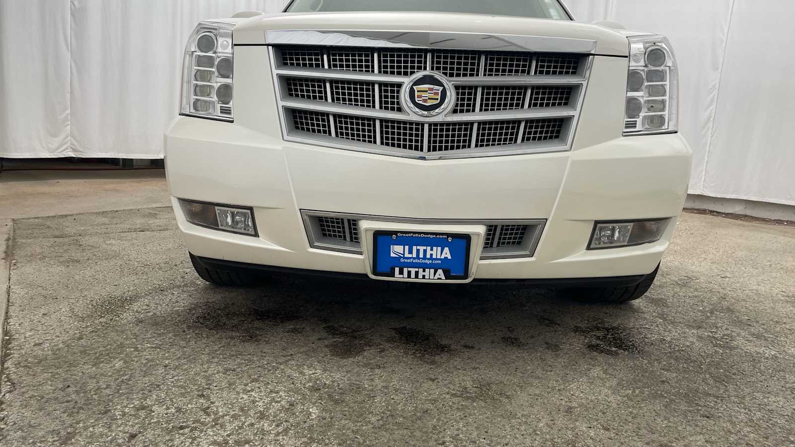 Thumbnail: 2013 Cadillac Escalade - 40