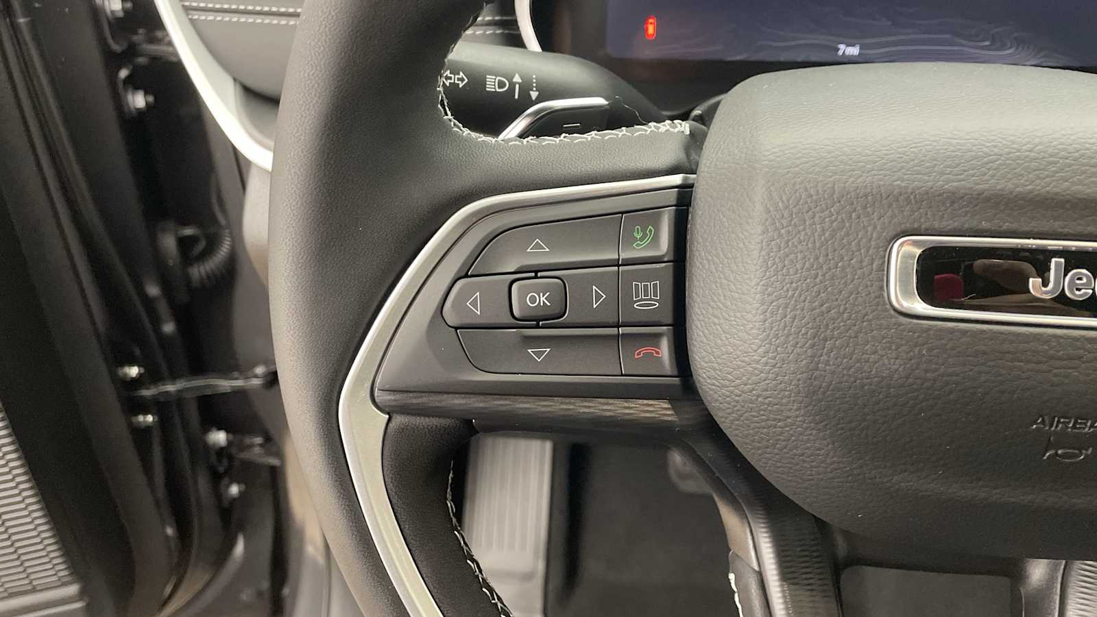 Thumbnail: 2025 Jeep Grand Cherokee - 13