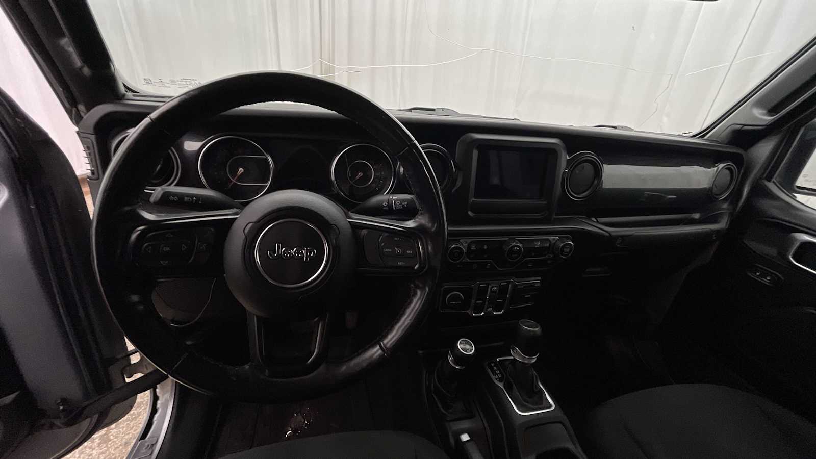 Thumbnail: 2020 Jeep Gladiator - 3