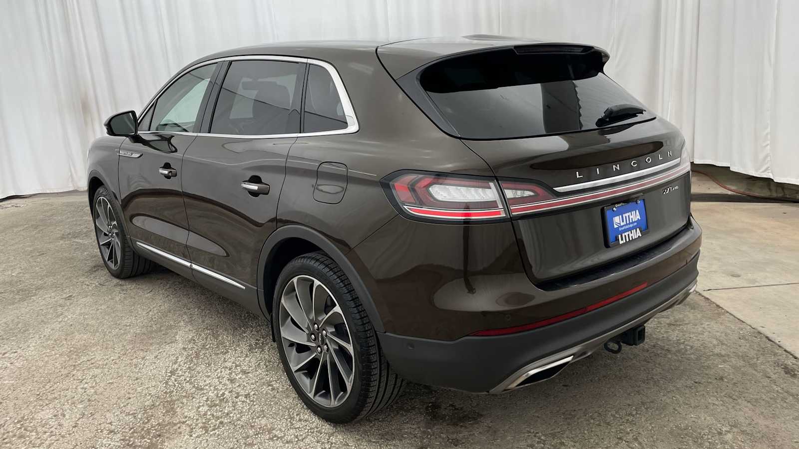 Thumbnail: 2019 Lincoln Nautilus - 35